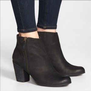 Black BP Trolley Bootie - size 11